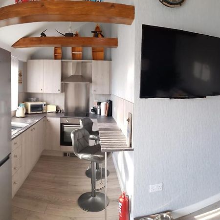 Luxury 2-Bed Modern Chalet In ブリドリントン エクステリア 写真